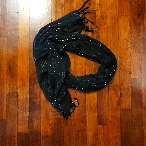 ⭐️ Scarf Bundle Forest Green with Sparkles and White  Paisley Design - Picture 3 of 3